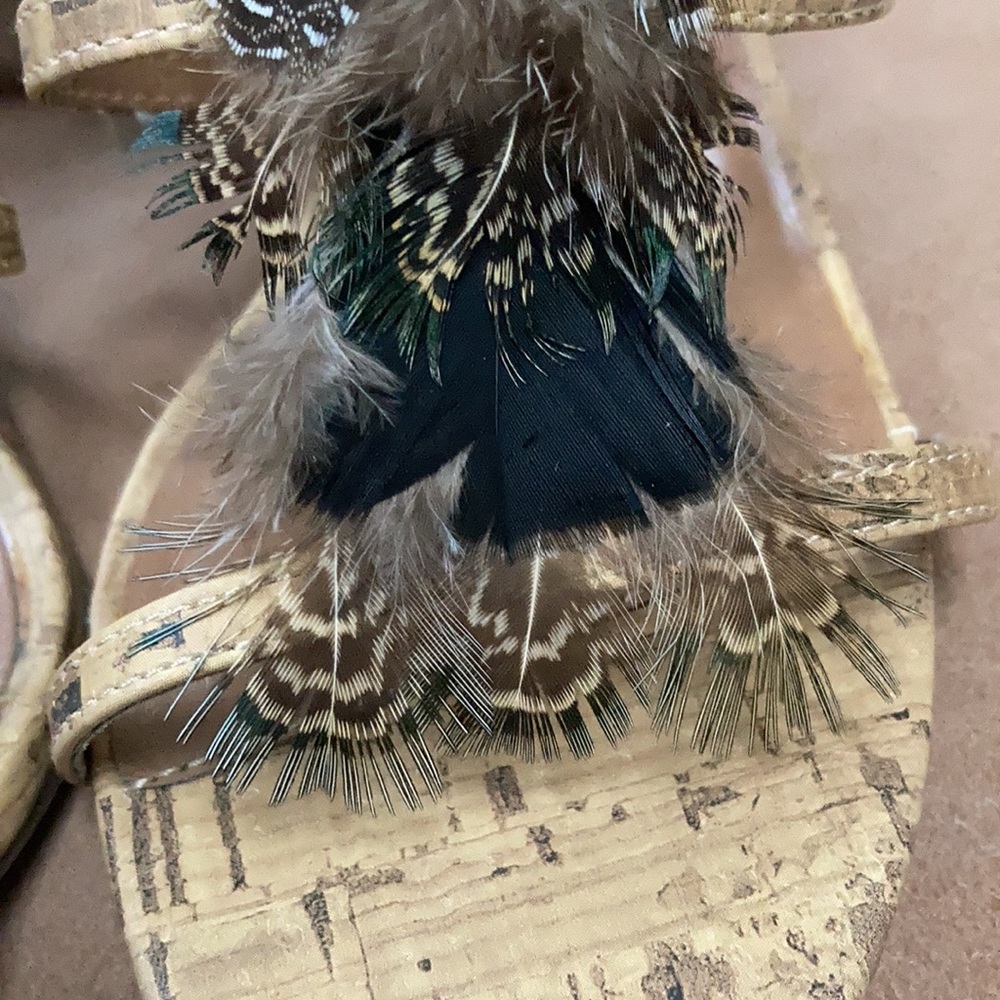 Cork sandals with feathers sz 7 non slip bottom. Aprox 3” high. New!! - Picture 9 of 11